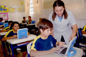 O Governo já investiu R$ 26,2 milhões na compra de 76,2 mil computadores para o programa Um computador por aluno