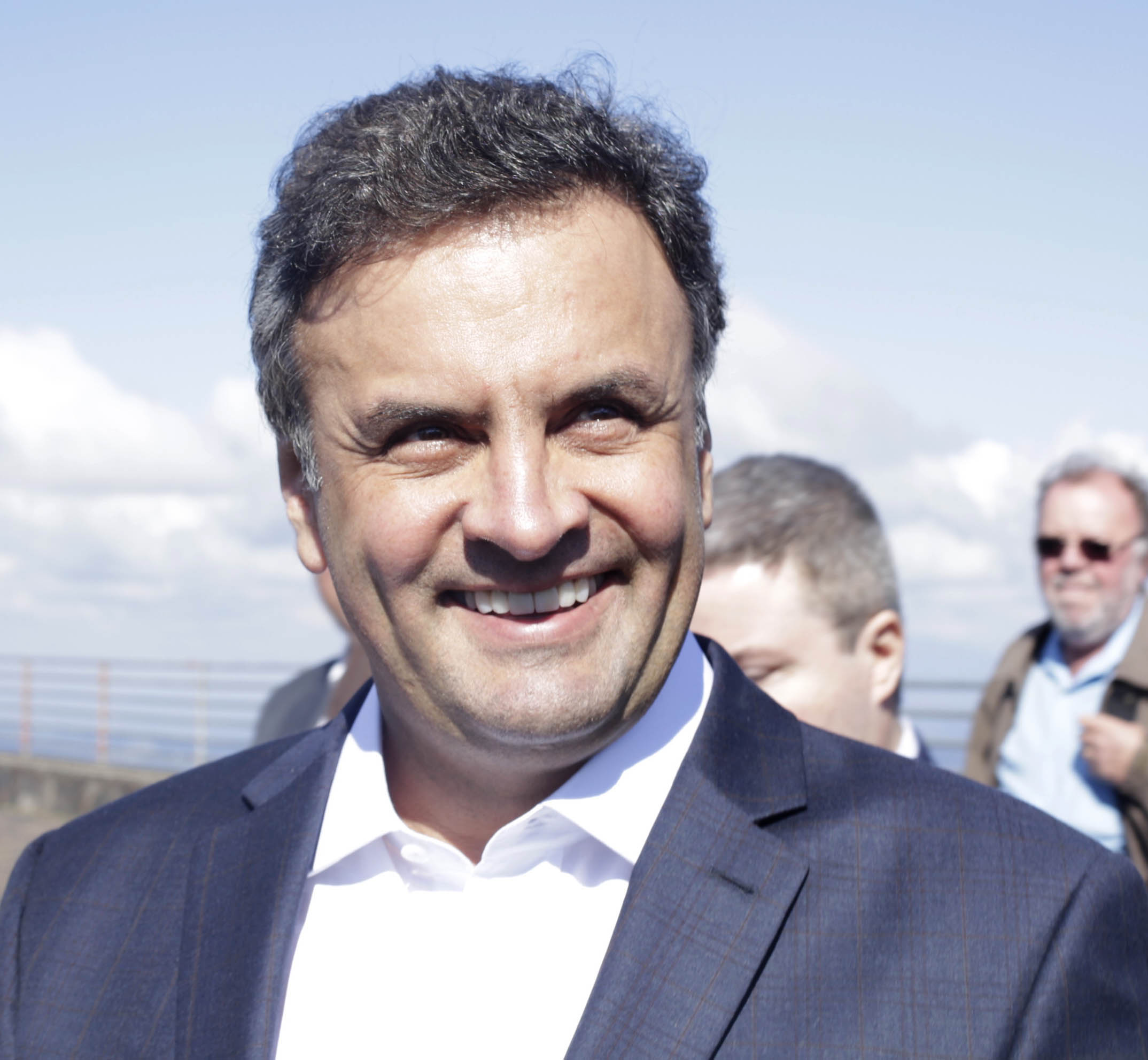 Aécio lidera a disputa presidencial em Minas Gerais PSDB Mulher