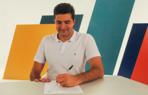 Rui assina termo de adesão ao Programa Prefeito Amigo da Criança da Abrinq Foto:Marco Antônio