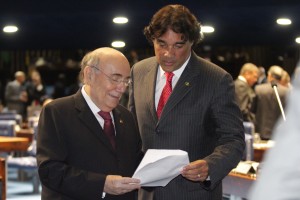 Senador Flexa Ribeiro e senador Lobão Filho, presidente da CMO, debatem sobre tabela de repasses em serviços de saúde para média e alta complexidade nos Estados