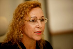 Secretária de Administração Alice Viana