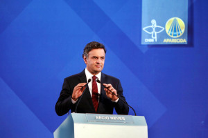 Aécio Aparecida2