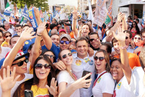 Aécio Uberlândia