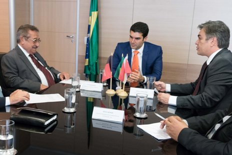 13.07.2016 O ministro da Integração Nacional, Helder Barbalho, durante audiência com os senadores José Maranhão (PMDB/PB) e Cássio Cunha Lima (PSDB/PB) para tratar de repasse de verba para o Estado da Paraíba. FOTO:ED FERREIRA/MI.