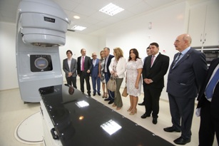 ministros-fazem-entrega-de-acelerador-linear-acompanhados-da-secretaria-municipal-de-saude-luzia-pinto-e-de-deputados-da-paraiba