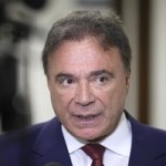 “O que o PT faz é a reforma às avessas, com um governo cada vez mais perdulário e incapaz de atender às demandas”, diz