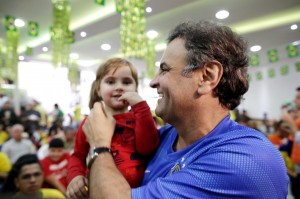 aecio-assiste-o-jogo-brasil-e-camaroes.-igo-estrela-obritonews-11-1024x6821