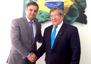 aecio-neves-benito-gama-divulgacao-psdb