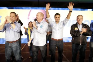 aecio-neves-foto-igo-estrela2