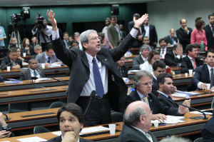Sessão tumultuada