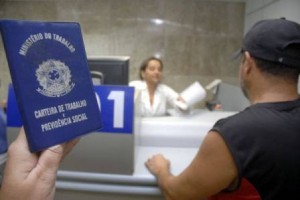 Abono-salarial-começa-a-ser-pago-Reprodução