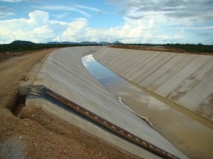 Transposição do Rio São Francisco, exemplo de obra inacabada