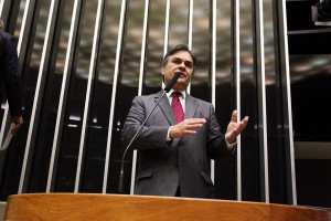 Senador Cássio Cunha Lima (PSDB-PB)