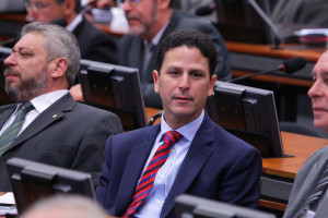 Bruno Araújo durante sessão da CPI da Petrobras, nesta quinta-feira (19), na oitiva do ex-diretor de serviços da estatal Renato Duque