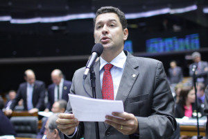 Deputado federal Betinho Gomes (PSDB-PE)