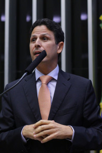 Bruno Araújo: "País se sente traído pela administração petista"