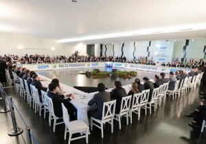 debate-pacto