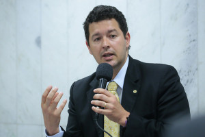Deputado federal Betinho Gomes (PSDB-PE)