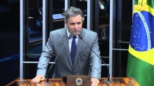 discurso-senador-aecio-neves-190-300x169