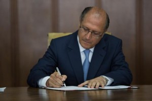geraldo-alckmin-2014-300x199