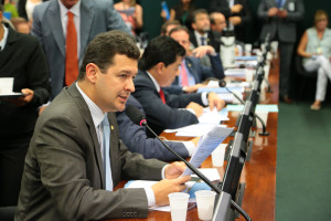Deputado federal Betinho Gomes (PSDB-PE)