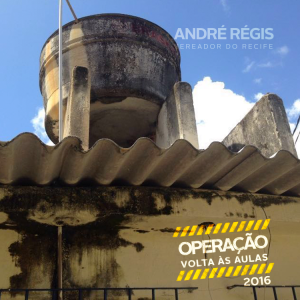 Na escola Deus é Amor, caixas de água de amianto, material cancerígeno