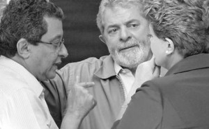 O marqueteiro João Santana com Lula e Dilma