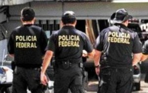 Policiais-federais-agindo-na-operação-imagem-de-arquivo