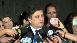 “PT pratica ato de terrorismo contra população mais humilde”, diz Cássio Cunha Lima