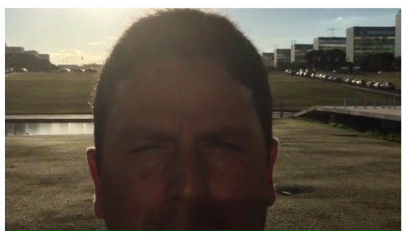 Reprodução do vídeo gravado pelo deputado Bruno Araújo em frente ao 'muro do impeachment'