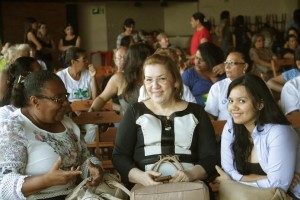 Lucinha Pereira (centro da foto) é pré-candidata do PSDB à prefeitura de Toritama