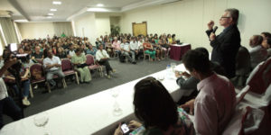 DESTAQUE-EDUCACAO-PME-APRESENTACAO-2015-2024-ELIAS-GOMES-FOTO-VALTER-ANDRADE_MG_8495-aa-768x384