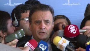 Presidente Dilma deve explicações ao país, diz Aécio Neves