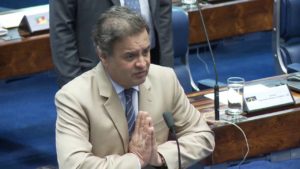 PEC da reforma política é prioridade para PSDB, diz Aécio Neves