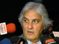 O líder do governo no Senado, Delcídio do Amaral, fala à imprensa no Congresso Nacional (Wilson Dias/Agência Brasil)