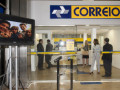 Brasilia - O Banco do Brasil e Os Correios inauguram hoje agncia do rgo postal no edifcio sede do BB. No evento sero divulgados os resultados das duas primeiras semanas de funcionamento do Banco Postal como correspondente do Banco do Brasil. Participam da cerimnia o vice-presidente de Negcios dos Correios, Jos Furian Filho, e o vice-presidente de Varejo, Distribuio e Operaes do BB, Dan Conrado.
