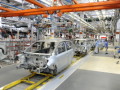 Na foto fabrica linha de monatgem da Volkswagem em Taubaté.
