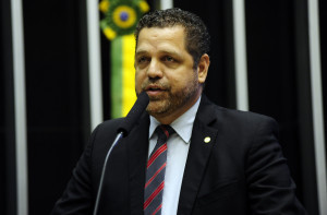 wherles-rocha-foto-agencia-camara-300x197