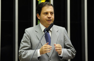 rodrigo-de-castro-foto-agencia-camara-300x197 (1)