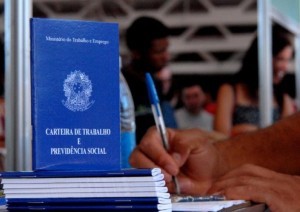 carteiradetrabalho2_070501_marcellocasaljr.abr__1-300x212