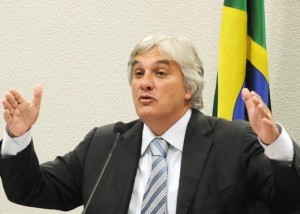 delcidio-300x214