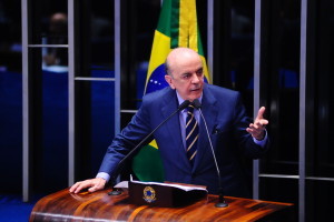 jose-serra-foto-george-gianni-300x200