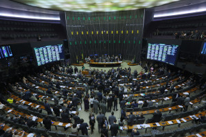 23394363241_edf9a50e5d_k-300x200
