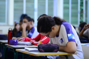 Escola Estadual Pedro Álvares Cabral. Alunos em sala de aula.