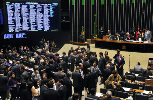 luis-macedo-camara-dos-deputados1-300x197
