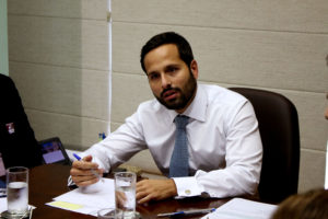 Brasília 09-06-2016 O ministro Marcelo Calero se reúne com representantes da Associação dos Servidores do MinC e com o secretário-geral da Confederação dos Trabalhadores no Serviço Público Federal (Condsef), Sérgio Ronaldo da Silva. É a primeira reunião formal entre o novo ministro e os representantes dos servidores, que farão a apresentação de seus pleitos.