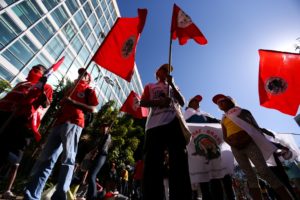 Brasília : Manifestantes de movimentos sociais ocupam o prédio do Ministério do Planejamento ( Marcelo Camargo/Agência Brasil)