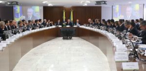 Brasília - O presidente Michel Temer se reúne com integrantes da Comissão de Reforma da Previdência, no Palácio do Planalto (Antonio Cruz/Agência Brasil)