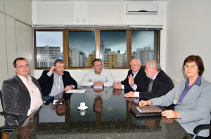 Tebaldi-esteve-com-Secretário-de-saúde-parar-tratar de emendas para o estado