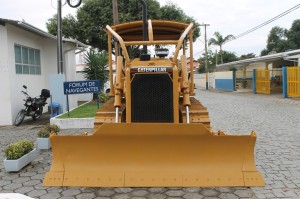 Trator de esteira reformado Foto-divulgação